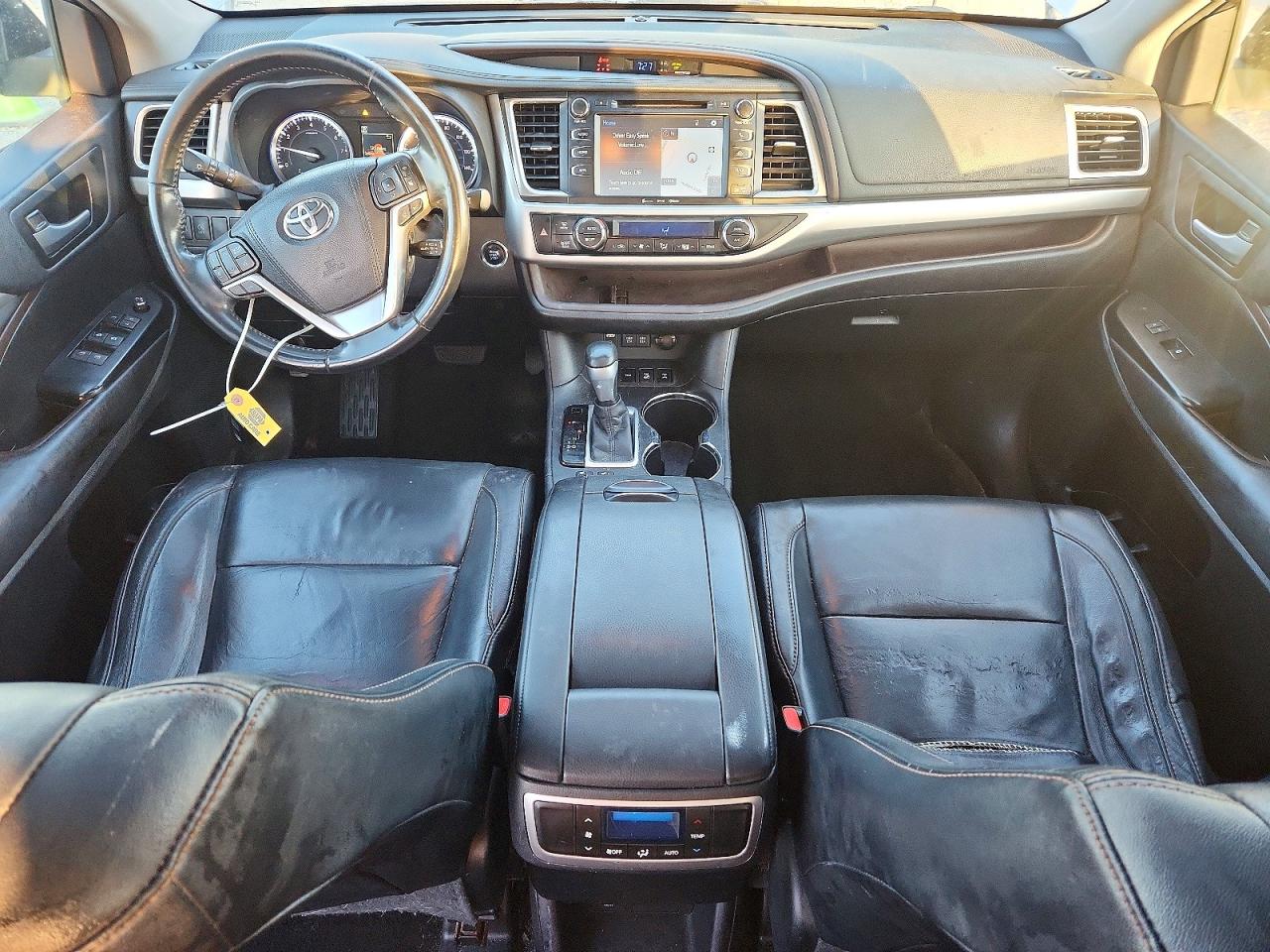 2017 Toyota Highlander VIN 5TDJZRFHXHS409658 photo 8