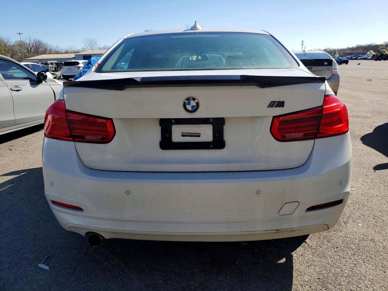 2016 BMW 3 series VIN WBA8E5G58GNT40221 photo 6