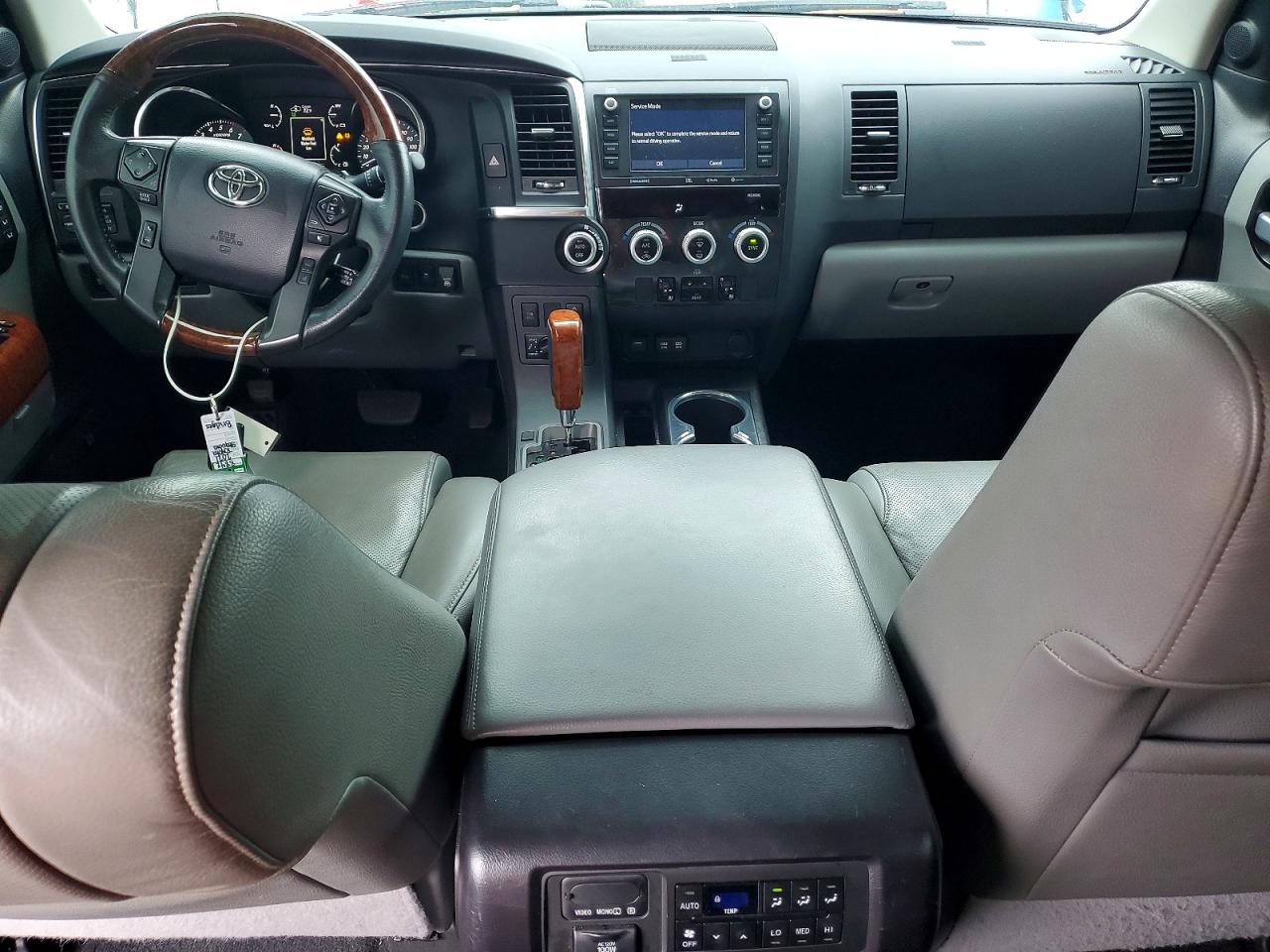 2021 Toyota Sequoia VIN 5TDGY5A14MS075556 photo 8