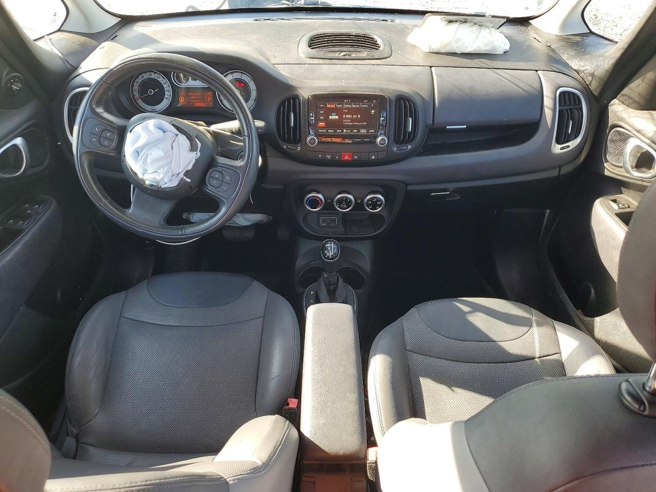 2017 Fiat 500 VIN ZFBCFADH6HZ039073 photo 8