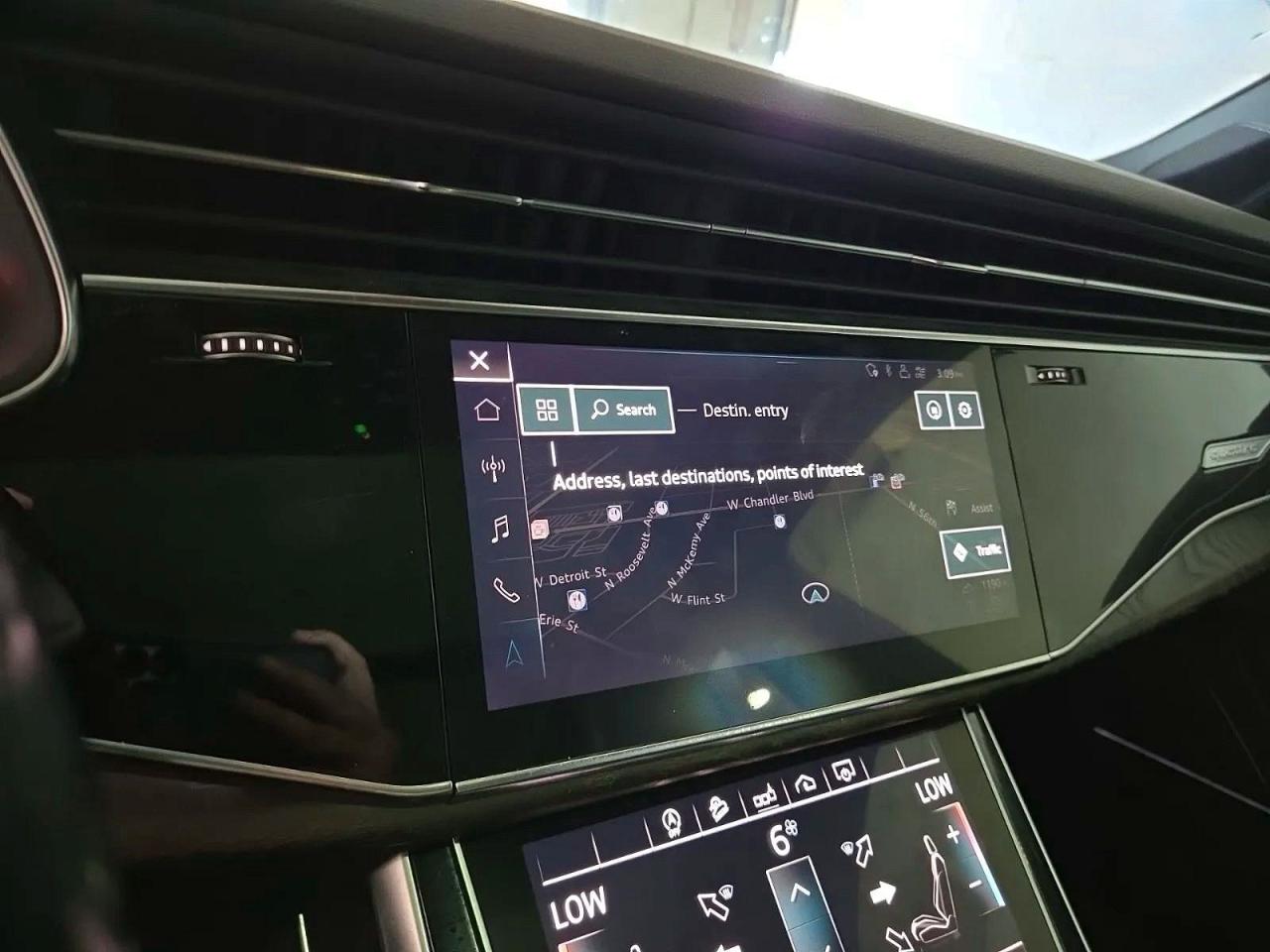 2020 Audi Q7 VIN WA1LXAF74LD002277 photo 9