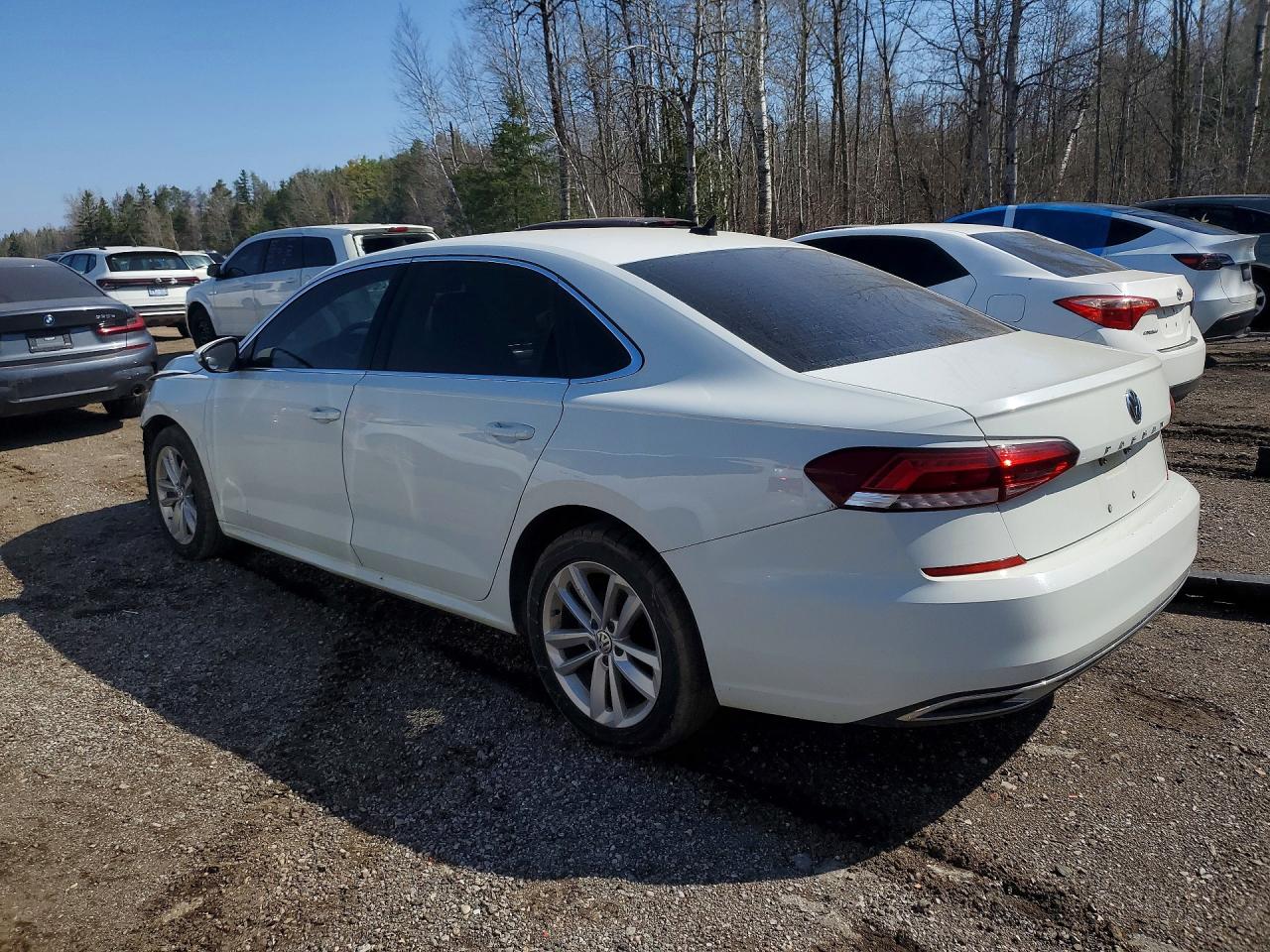 2021 Volkswagen Passat VIN 1VWBA7A37MC011781 photo 2