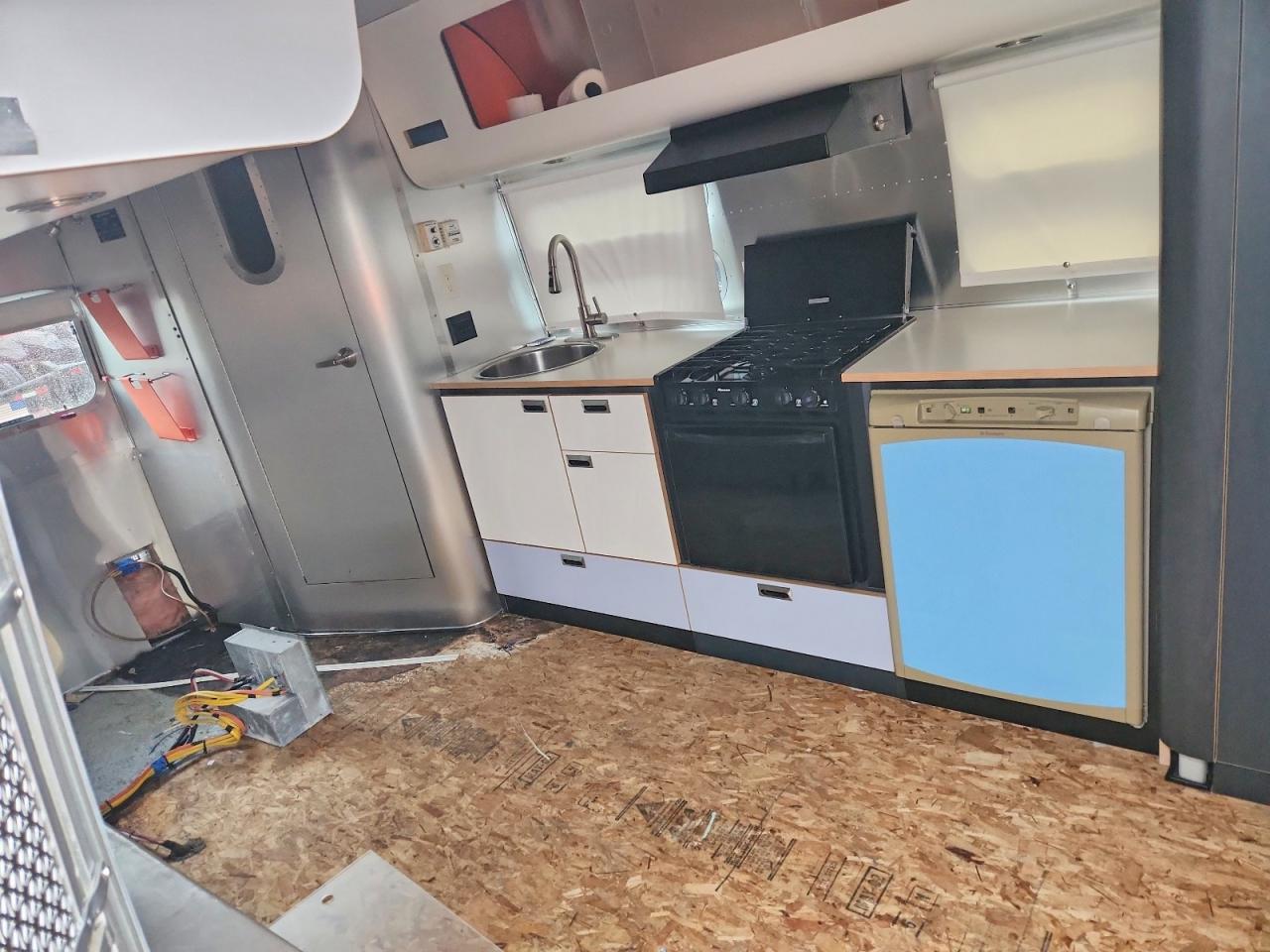 2003 AIRSTREAM Travel tra VIN 1STBFAF203J515280 photo 9