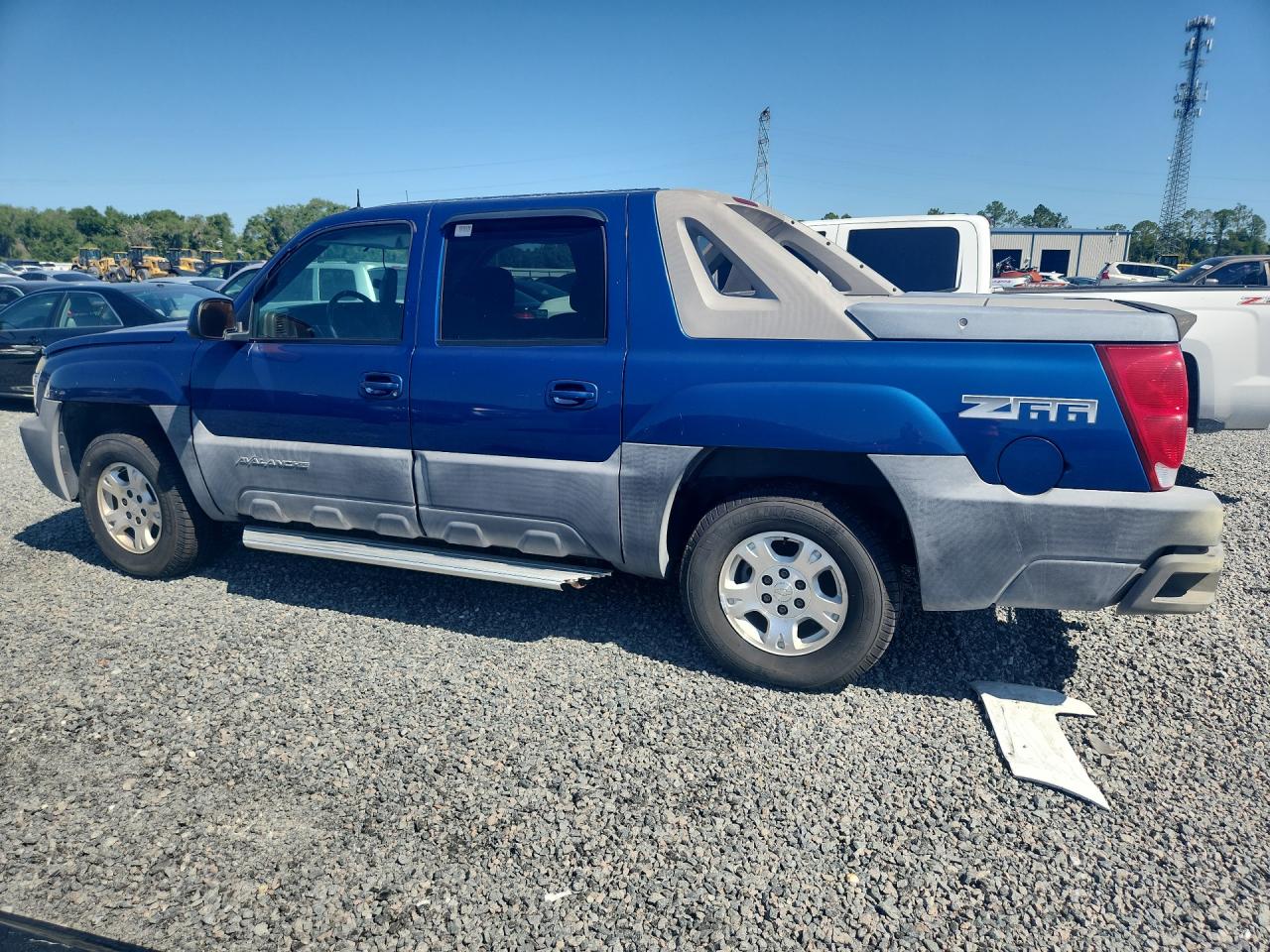 2003 Chevrolet Avalanche VIN 3GNEC13T73G120491 photo 2