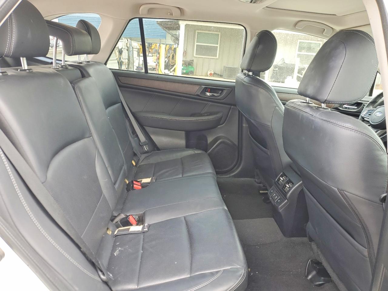 2019 Subaru Outback VIN 4S4BSANC2K3286734 photo 11