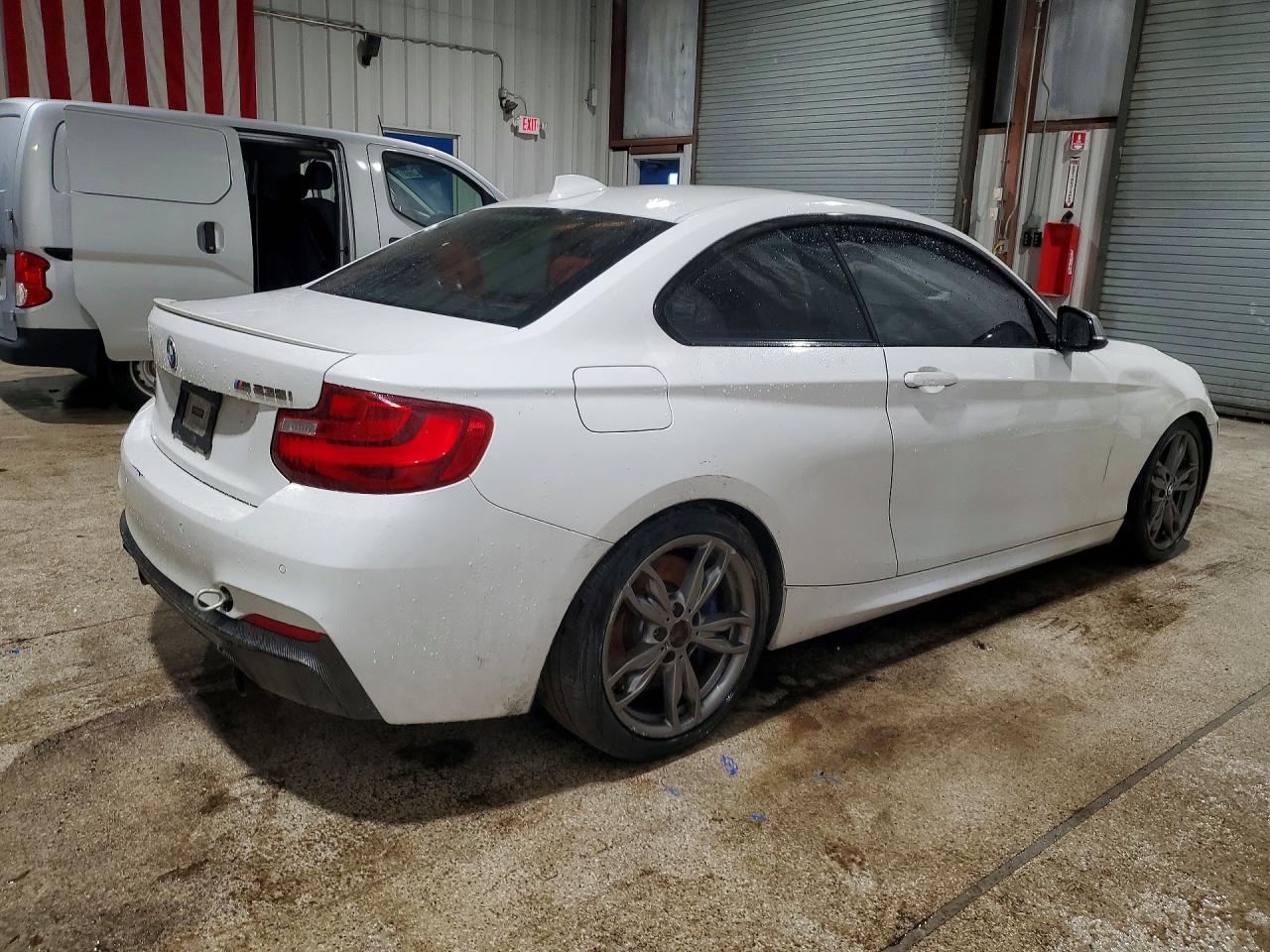 2016 BMW M2 VIN WBA1J7C53GV360374 photo 3