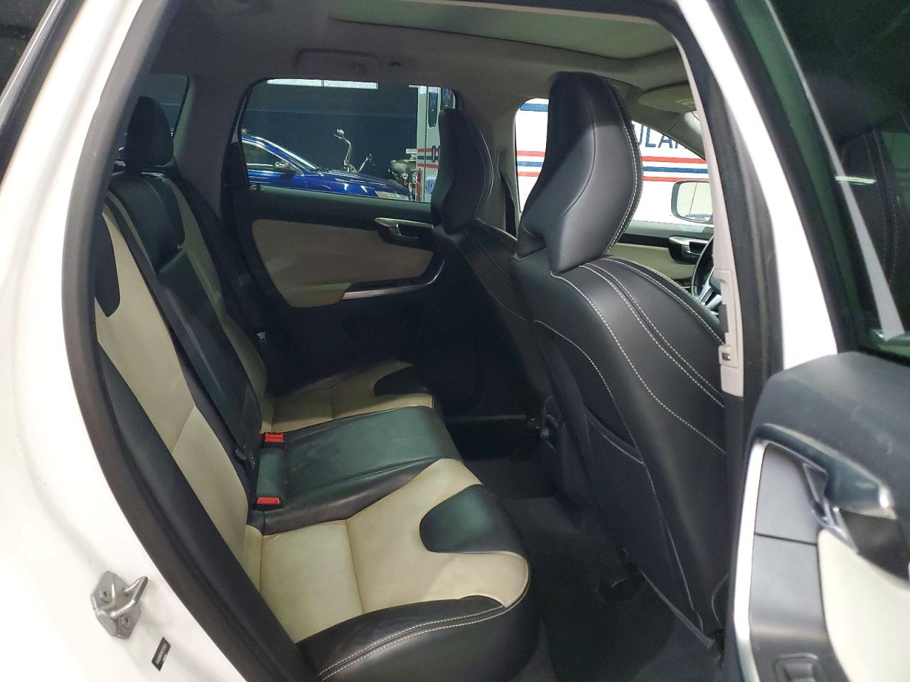 2017 Volvo Xc60 VIN YV449MRR1H2122654 photo 11