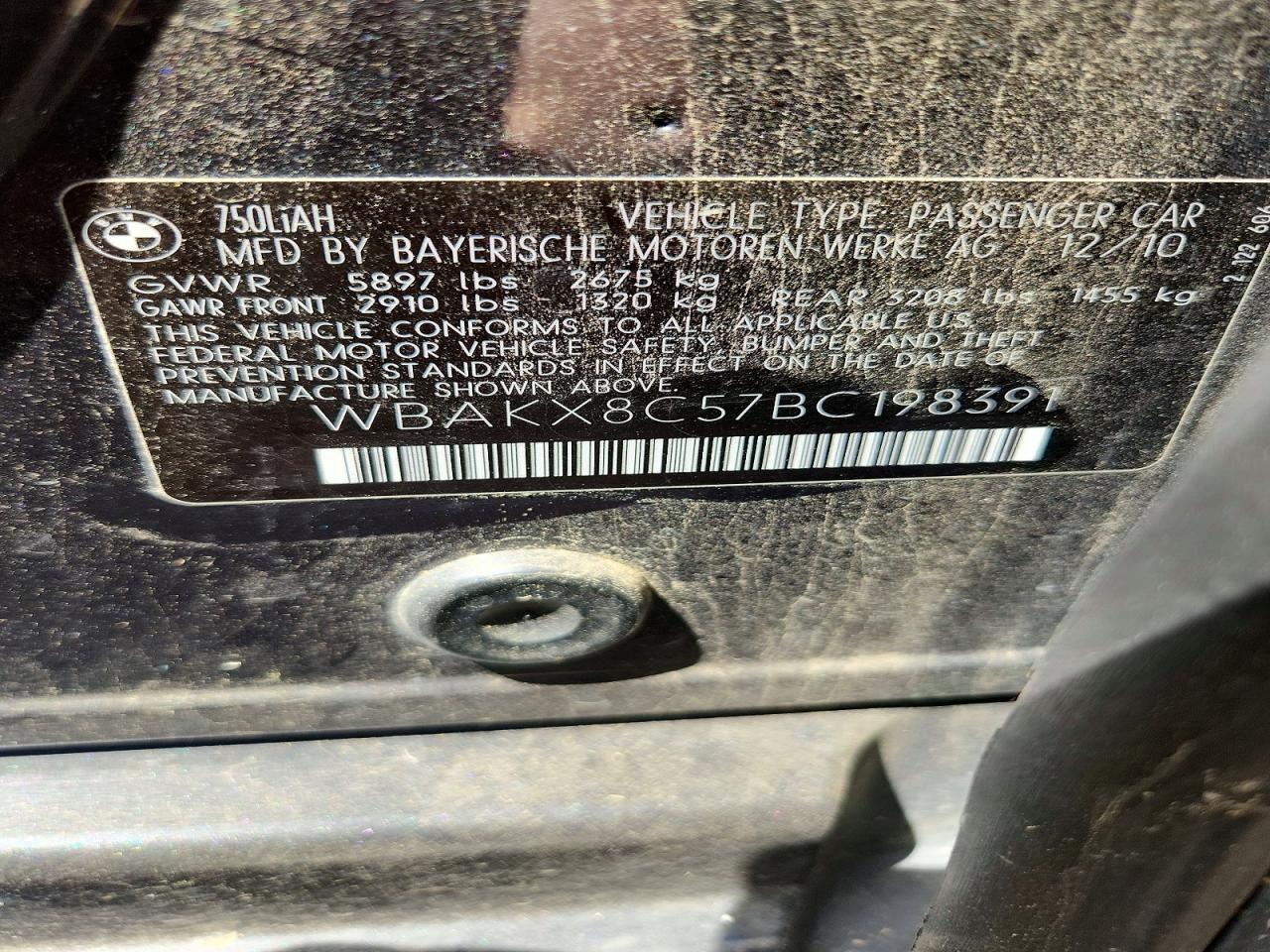 2011 BMW 7 series VIN WBAKX8C57BC198391 photo 12