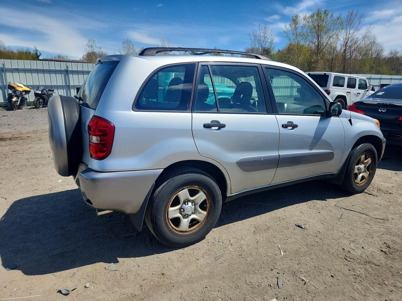 2005 Toyota Rav4 VIN JTEGD20V750058703 photo 3