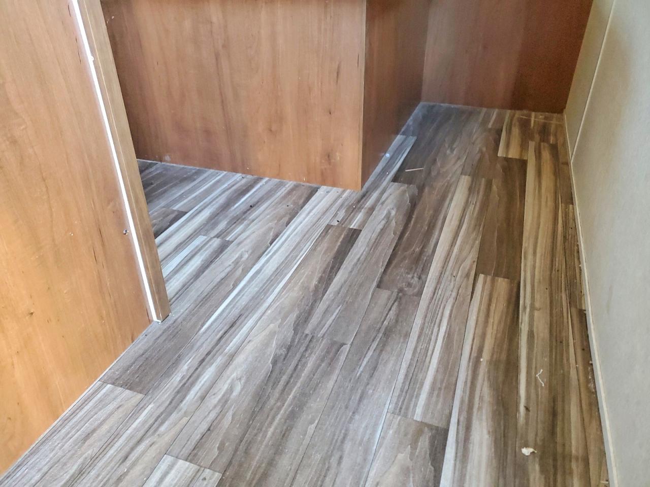 2017 JAYCO Travel tra VIN 1UJBJ0BN7H1T80135 photo 5