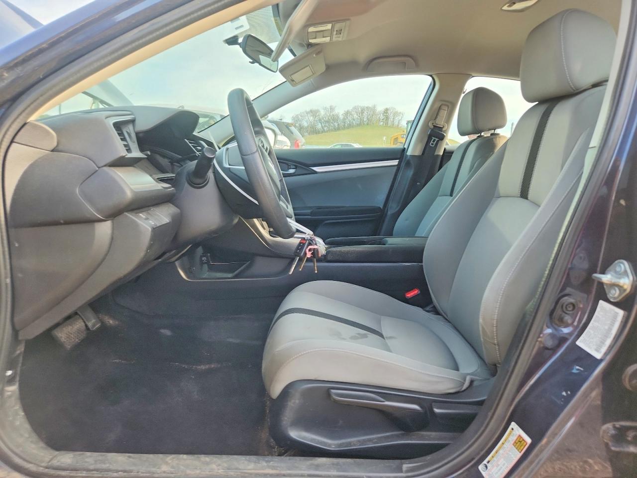 2018 Honda Civic VIN 19XFC2F58JE042165 photo 7