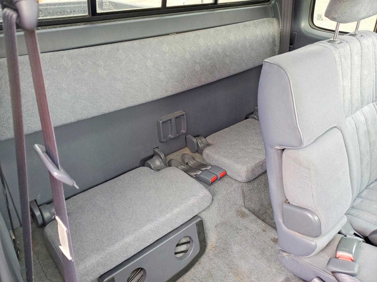 2000 Toyota Tacoma VIN 5TEVL52N0YZ706397 photo 10