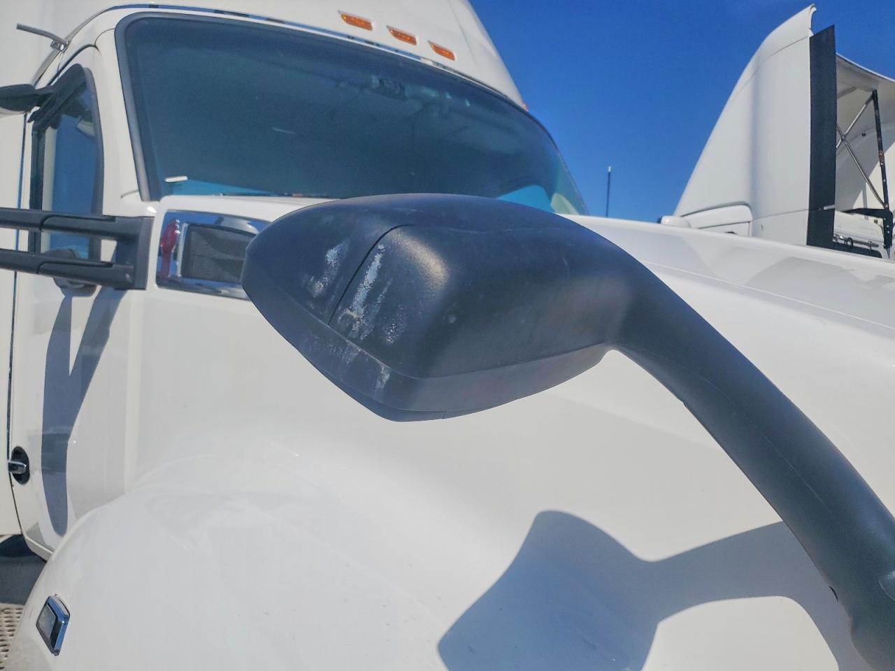 2016 KENWORTH All models VIN 1XKYA48X2GJ124840 photo 10