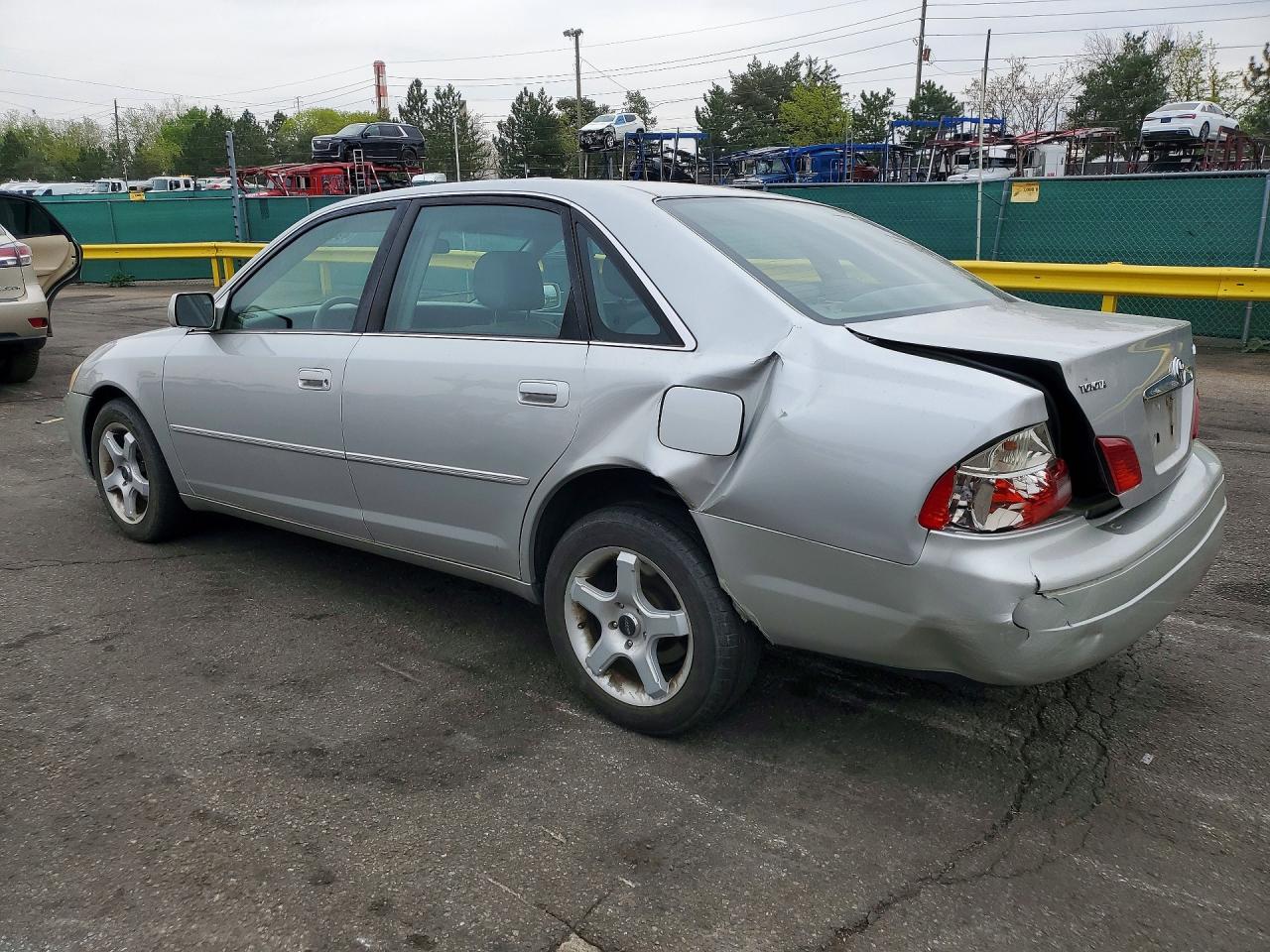 2004 Toyota Avalon VIN 4T1BF28B54U360593 photo 2