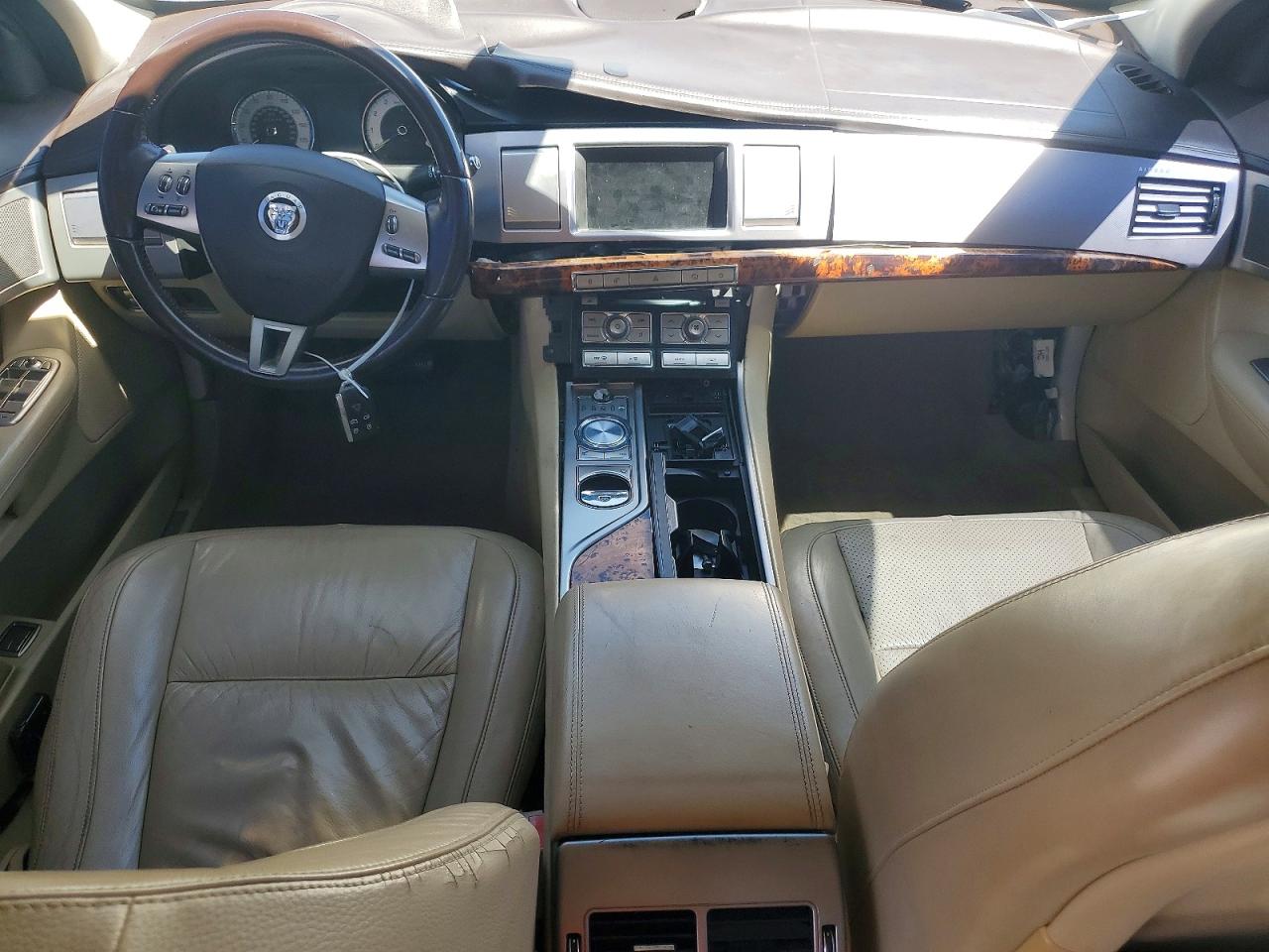2009 Jaguar Xf VIN SAJWA06B39HR02321 photo 8
