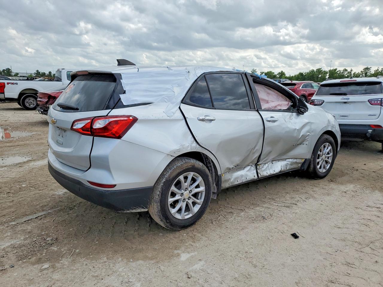 2021 Chevrolet Equinox VIN 3GNAXHEV7MS150888 photo 3