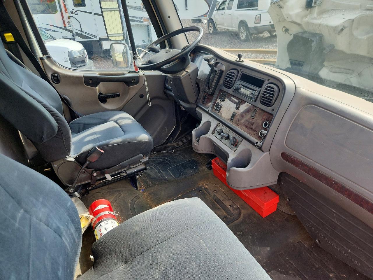 2014 FREIGHTLINER All other VIN 1FVACWDUXEHFJ9424 photo 5