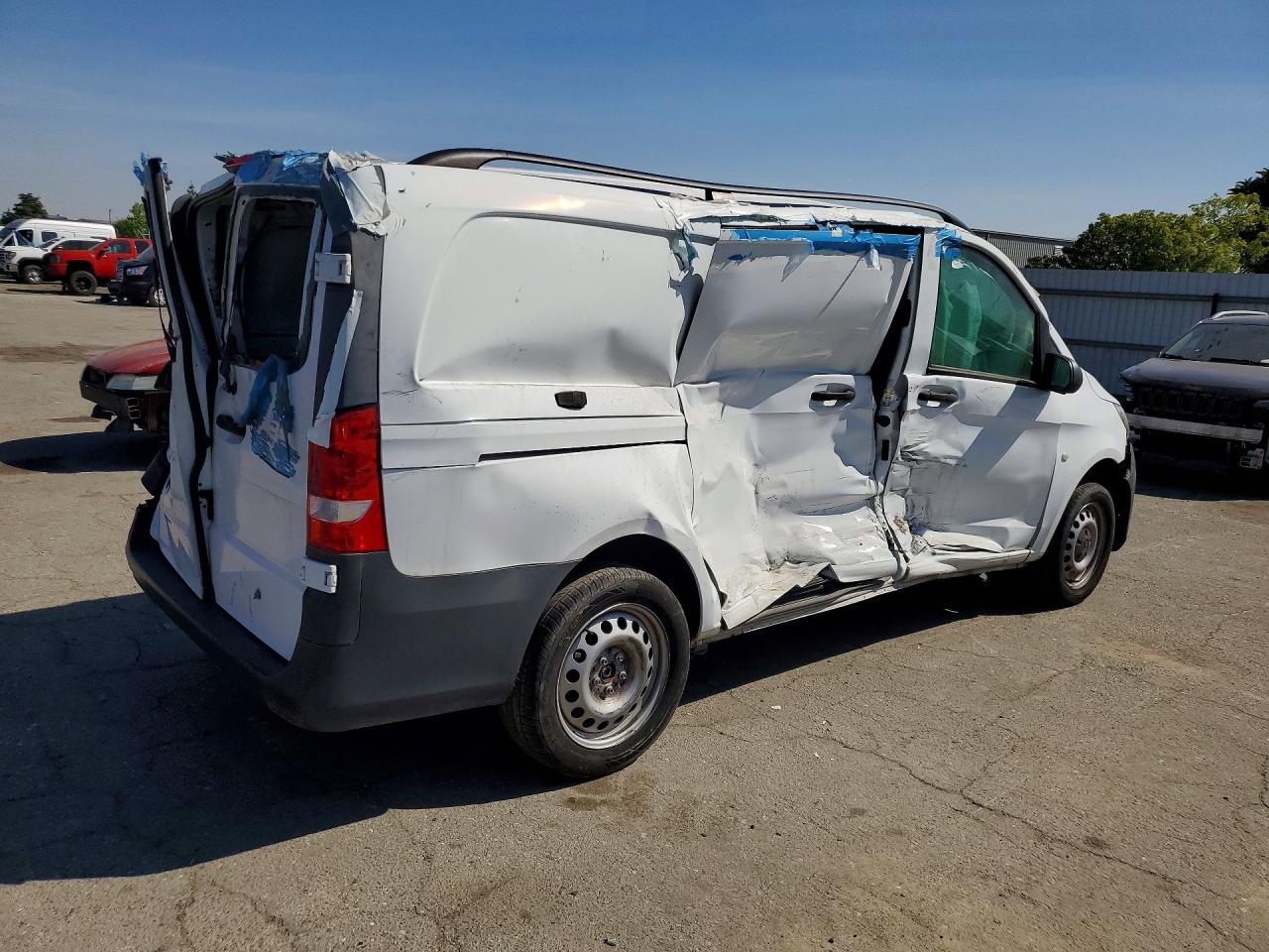 2018 Mercedes-Benz Metris VIN WD3PG2EA1J3433506 photo 3