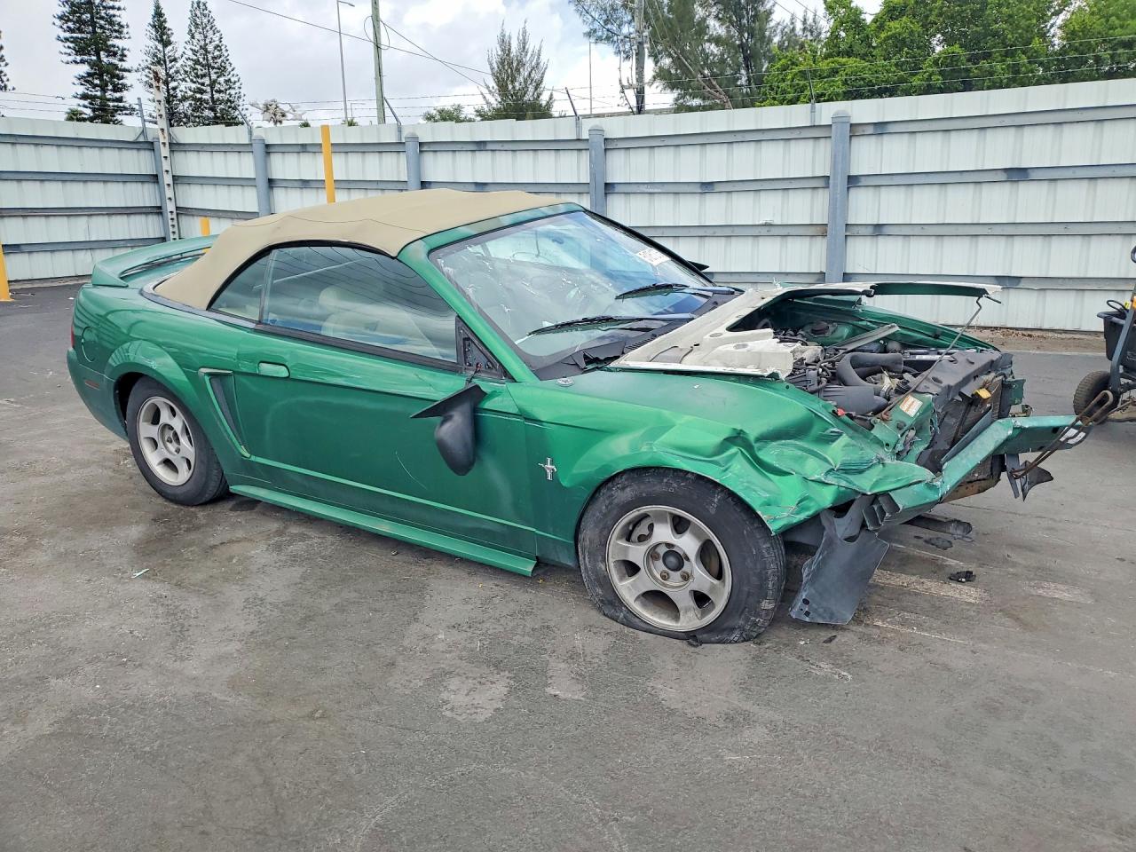 2000 Ford Mustang VIN 1FAFP4445YF162389 photo 4