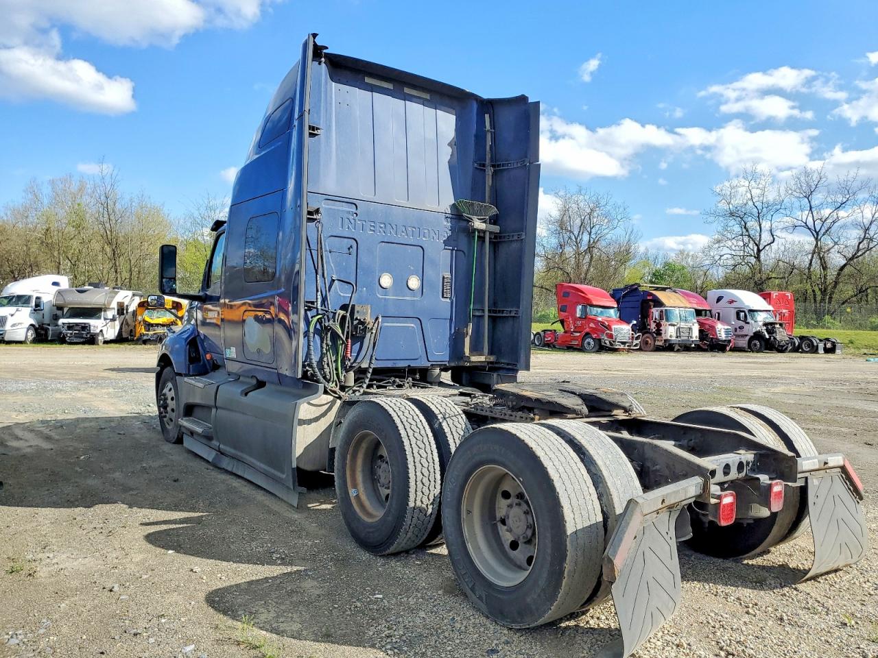 2020 International All other VIN 3HSDZAPR6LN879315 photo 3