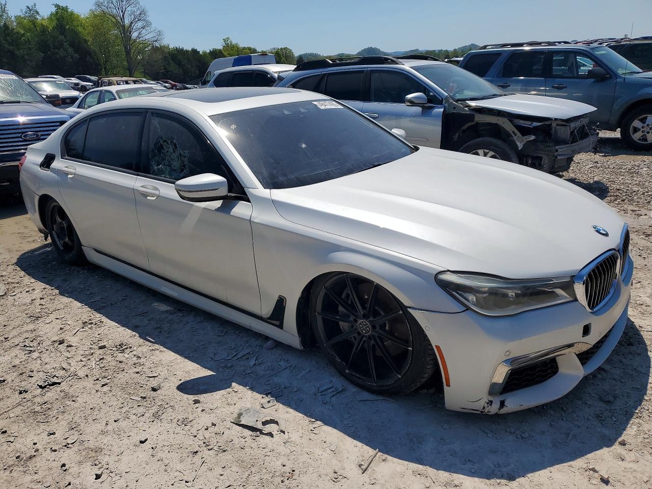 2017 BMW 7 series VIN WBA7F0C38HGM21676 photo 4