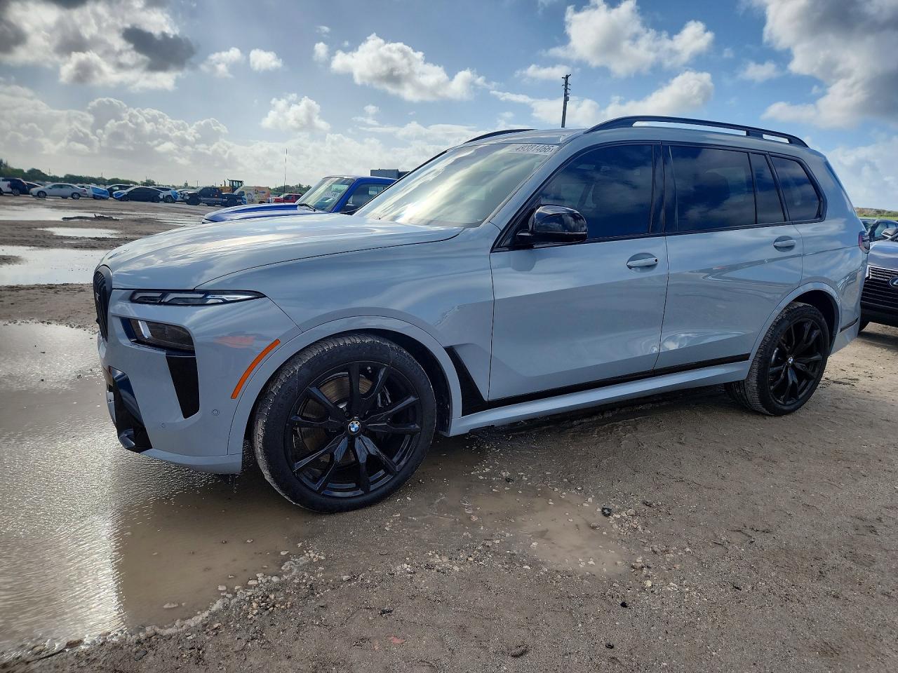 2025 BMW X7 VIN 5UX33EM07S9X33865 photo 1