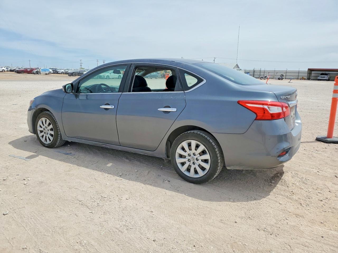 2016 NISS Sentra VIN 3N1AB7AP3GY333962 photo 2