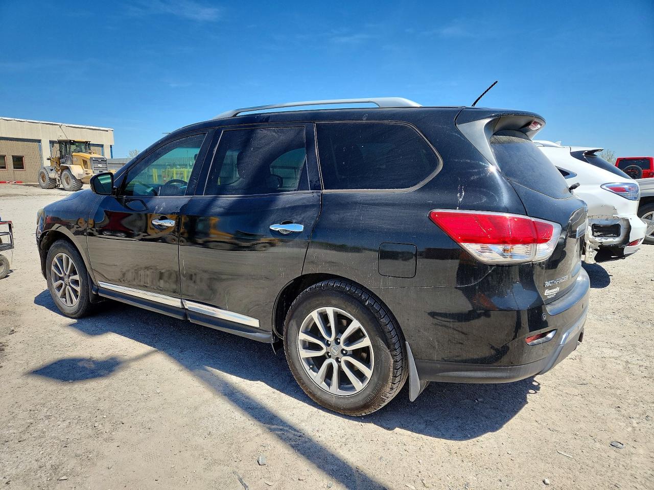 2014 Nissan Pathfinder VIN 5N1AR2MN4EC651306 photo 2