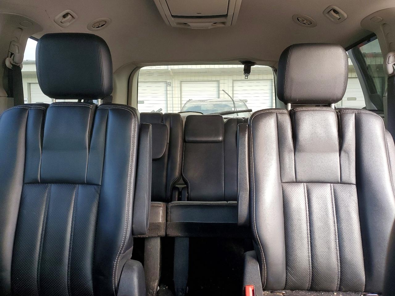 2011 Chrysler Minivan VIN 2A4RR8DG0BR607182 photo 10