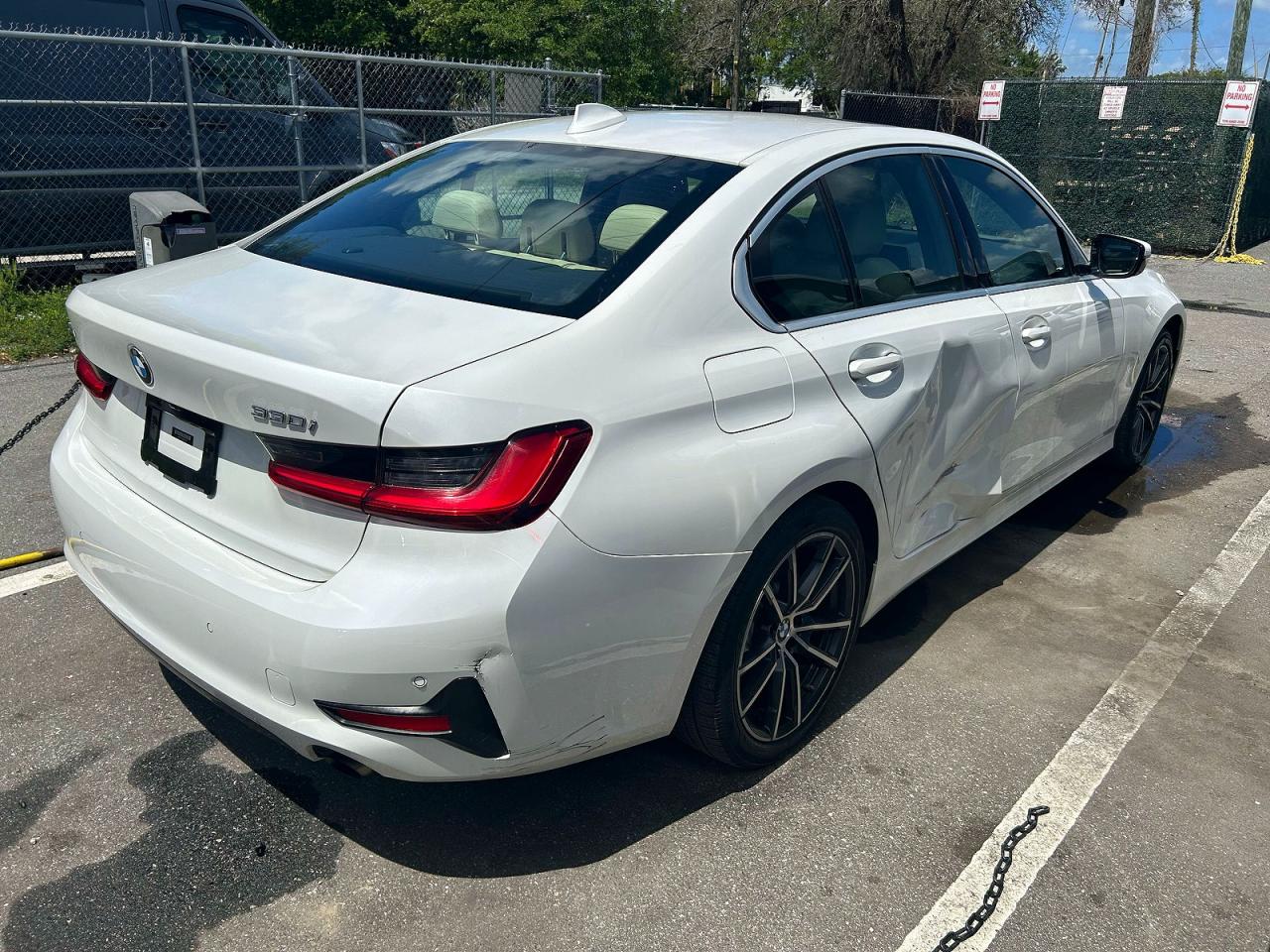 2021 BMW 3 series VIN 3MW5R7J02M8C01491 photo 4