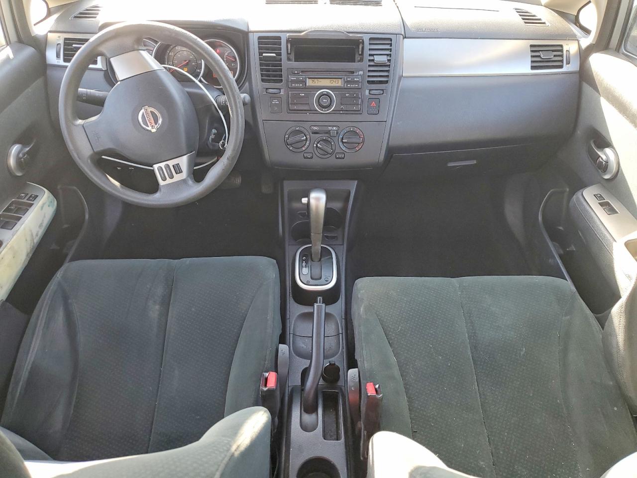 2010 NISS Versa VIN 3N1BC1AP5AL447237 photo 8