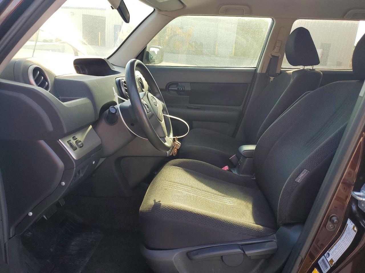 2009 Toyota Scion VIN JTLKE50E691097610 photo 7