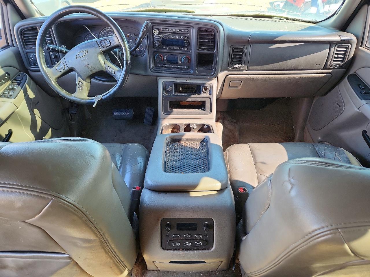 2005 Chevrolet Suburban VIN 3GNFK16ZX5G129003 photo 8