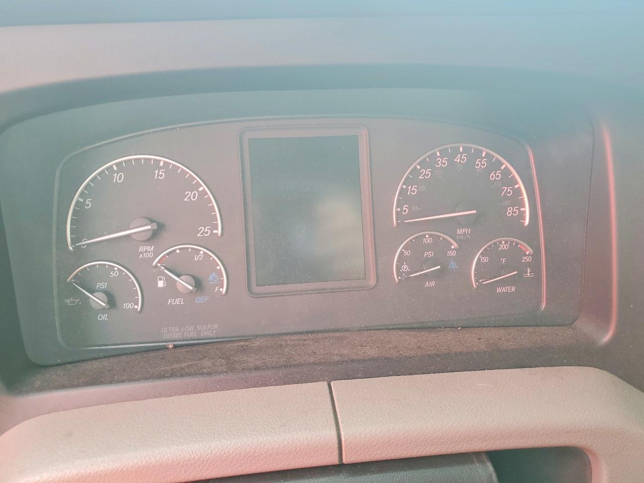 2019 FREIGHTLINER All other VIN 3AKJHHDR5KSLE9721 photo 8
