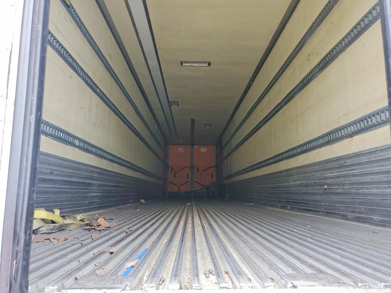 2015 UTILITY All models VIN 1UYVS2482FM408336 photo 6