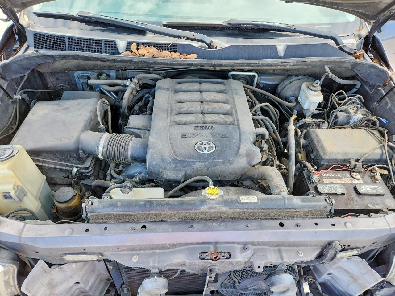 2013 Toyota Sequoia VIN 5TDZY5G14DS049023 photo 12