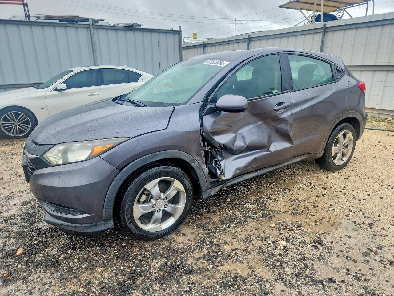 2018 Honda Hr-v VIN 3CZRU5H37JM715261 photo 1