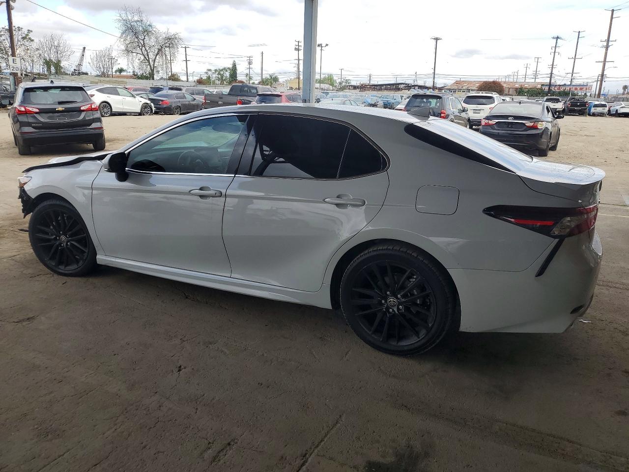 2024 Toyota Camry sola VIN 4T1K31AK5RU060847 photo 2