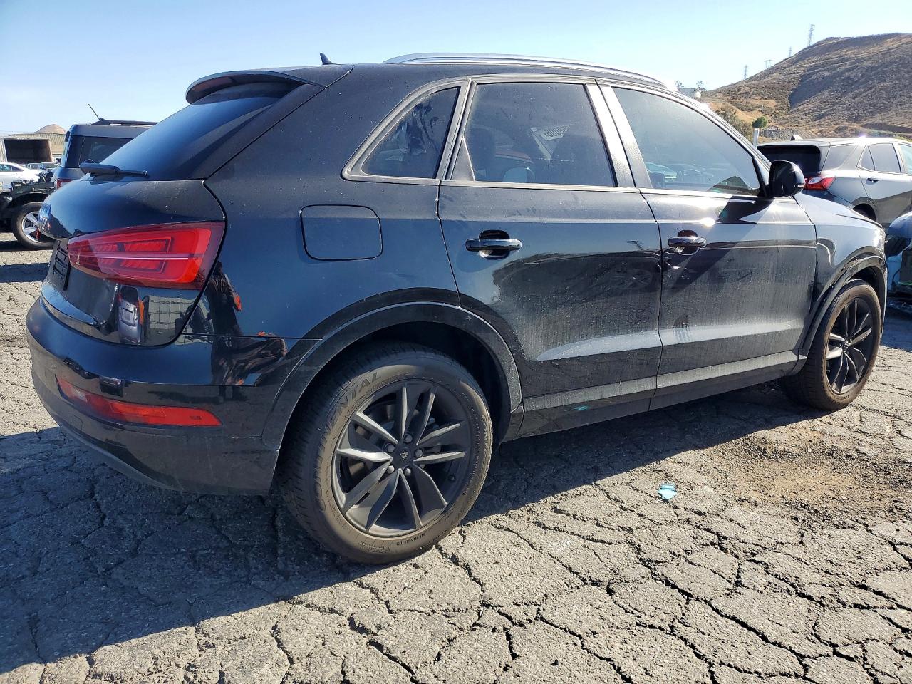 2017 Audi Q3 VIN WA1BCCFS4HR017363 photo 3