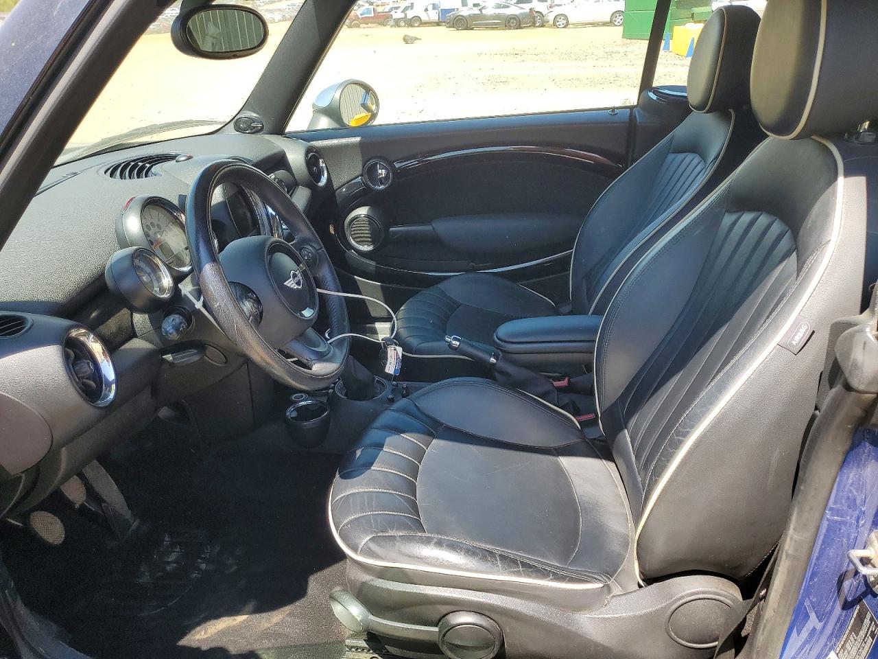 2012 Mini Cooper Base VIN WMWZN3C59CT265792 photo 7