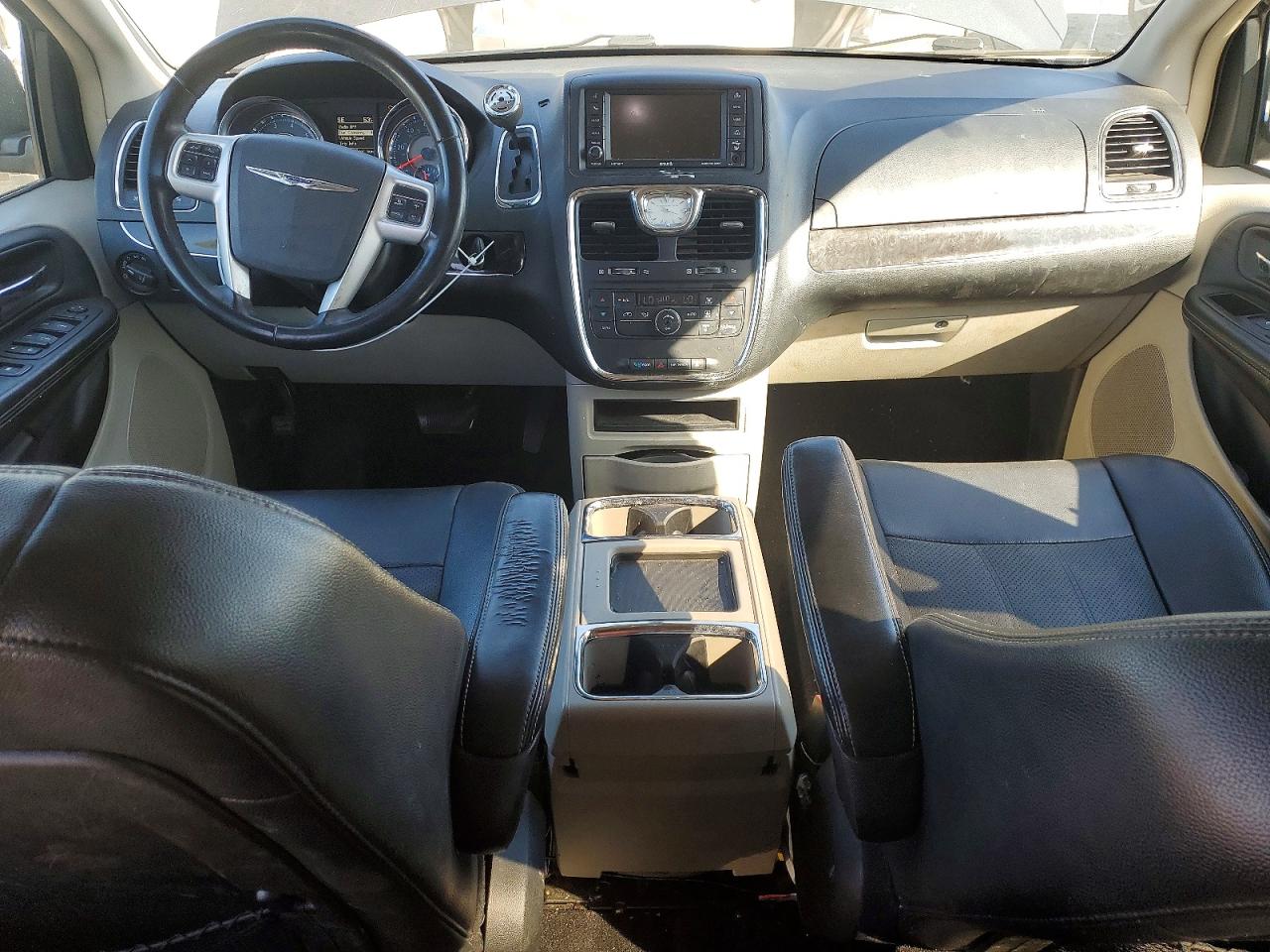 2014 Chrysler Minivan VIN 2C4RC1CG7ER250166 photo 8