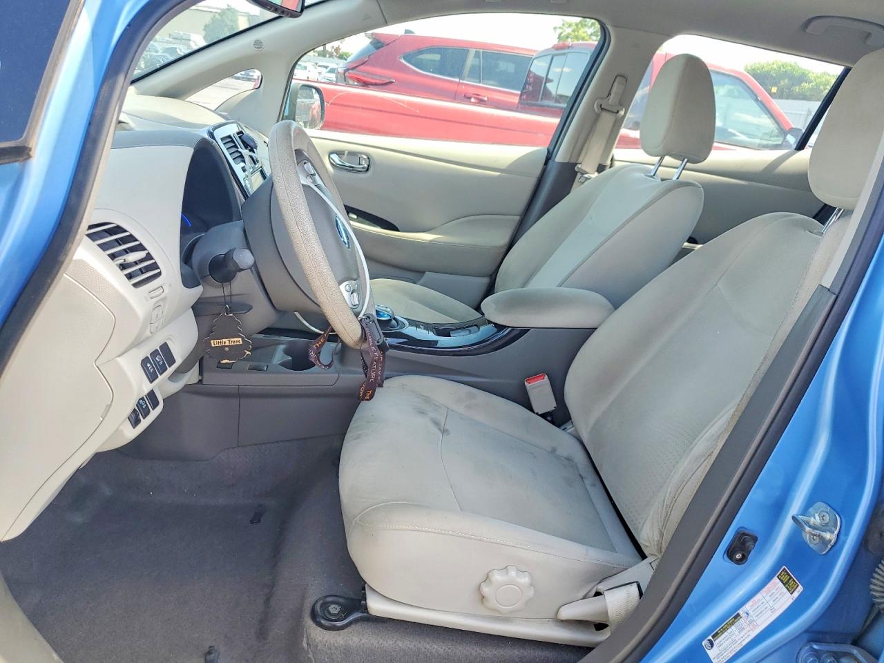 2011 Nissan Leaf VIN JN1AZ0CP5BT000910 photo 7