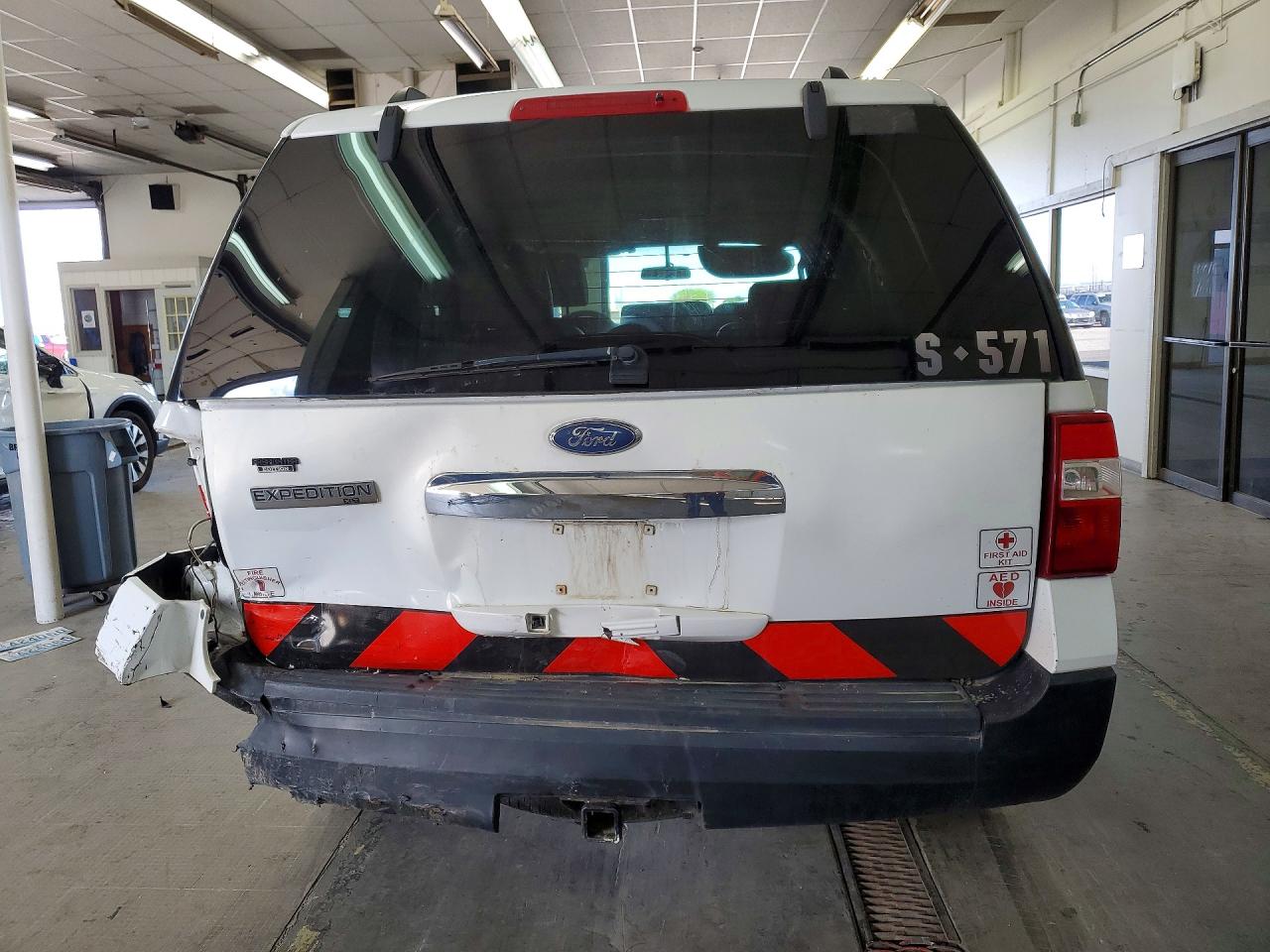 2007 FORD Expedition VIN 1FMFU16517LA65175 photo 6