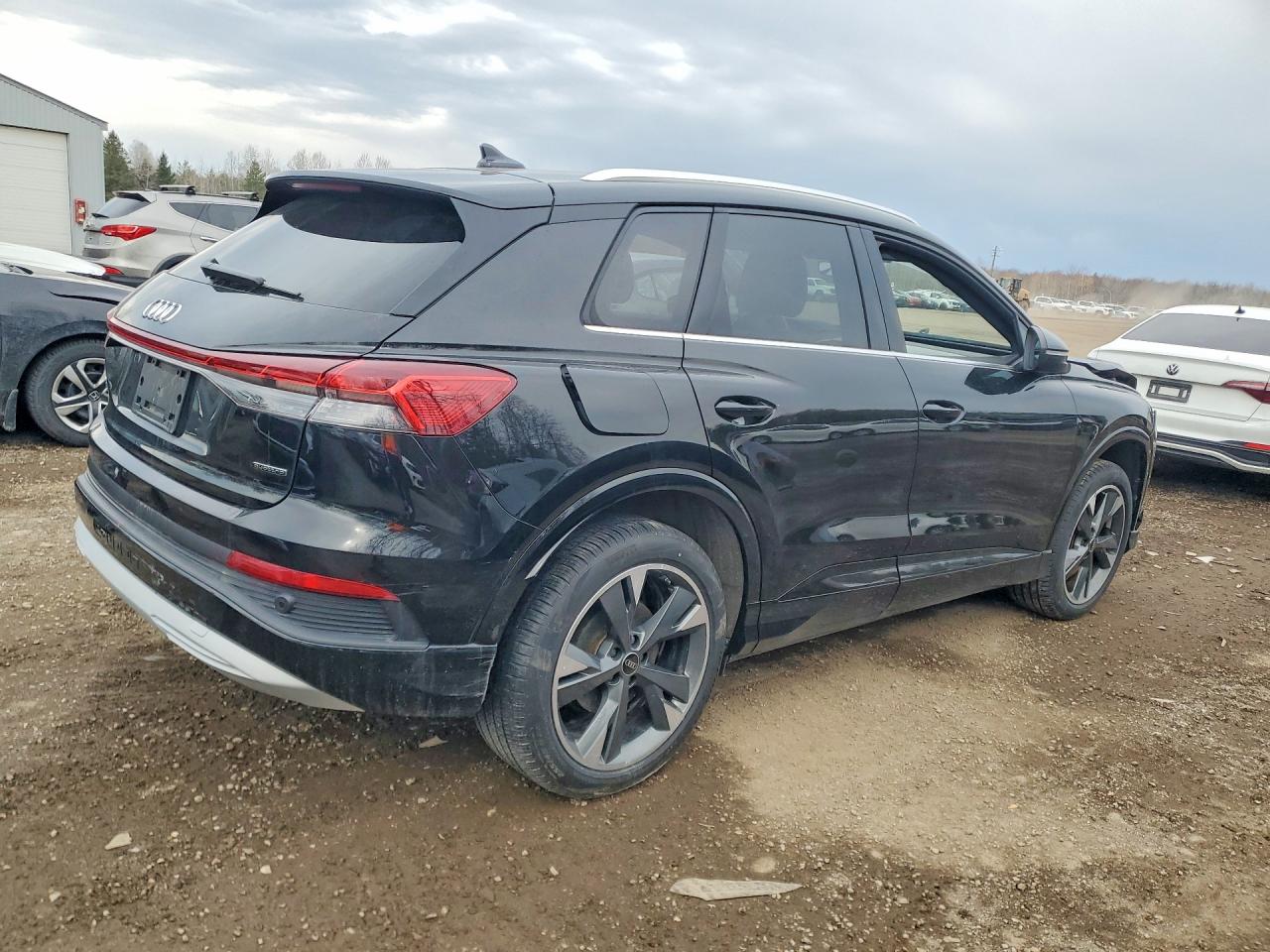 2024 Audi Q4 e-tron VIN WA1G2AFZ2RP009270 photo 3