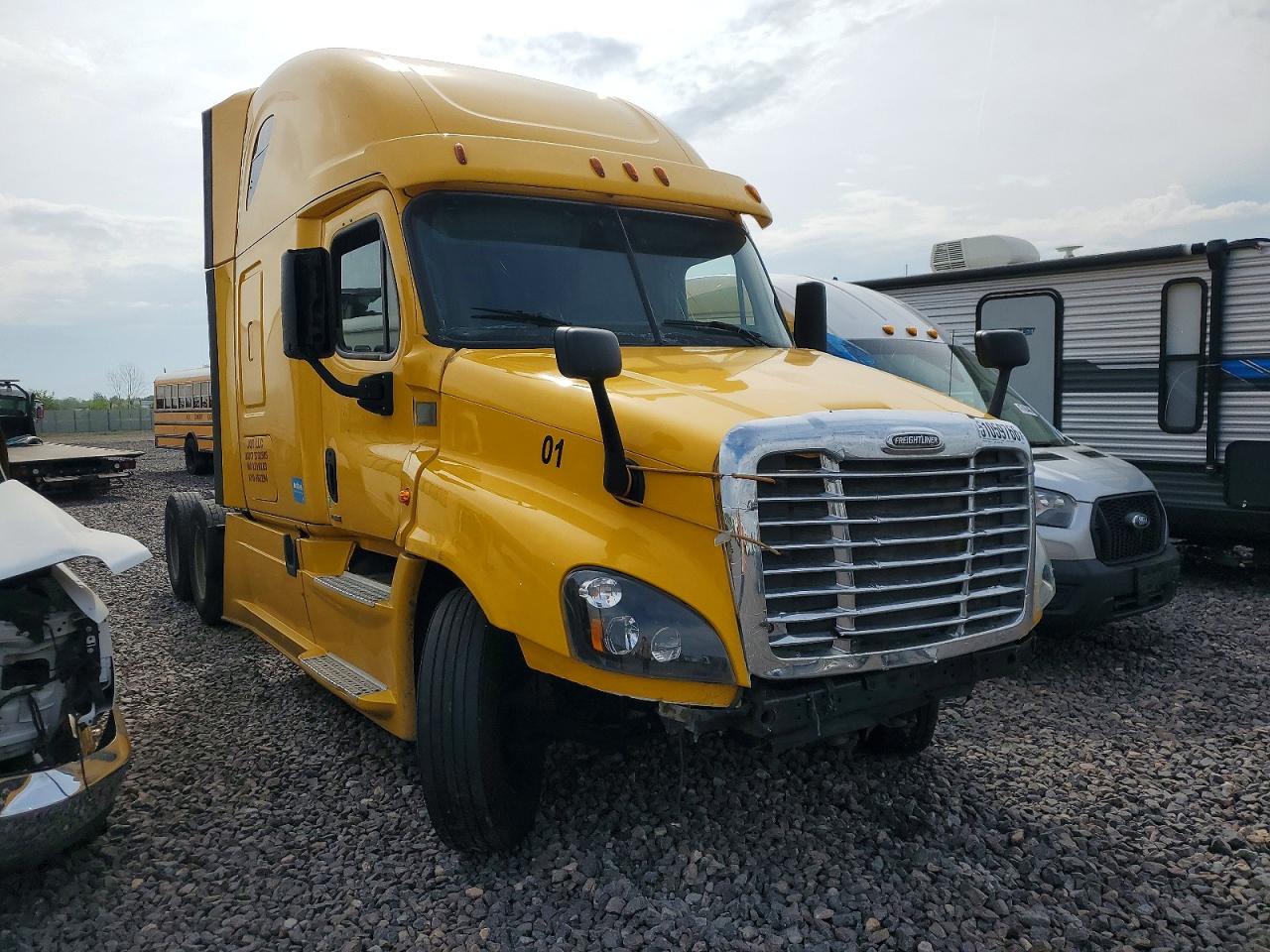 2015 FREIGHTLINER All other VIN 3AKJGLD58FSGC9452 photo 1