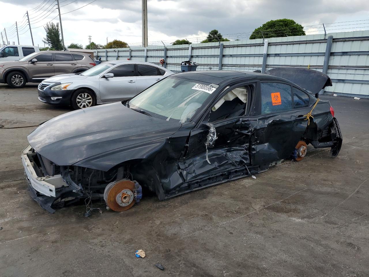 2013 BMW 3 series VIN WBA3C1C55DF442399 photo 1