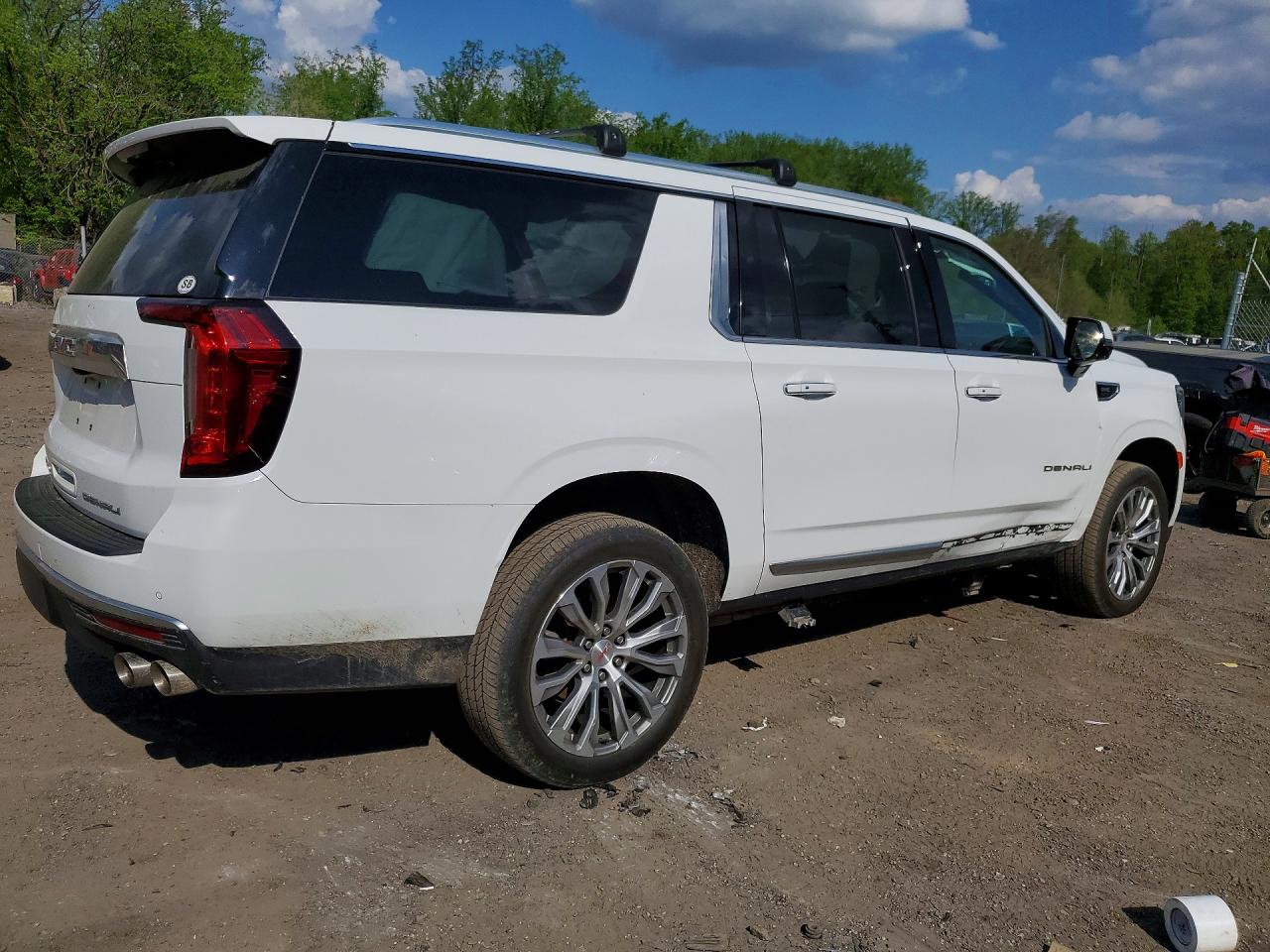 2022 GMC Yukon VIN 1GKS2JKL1NR133437 photo 3
