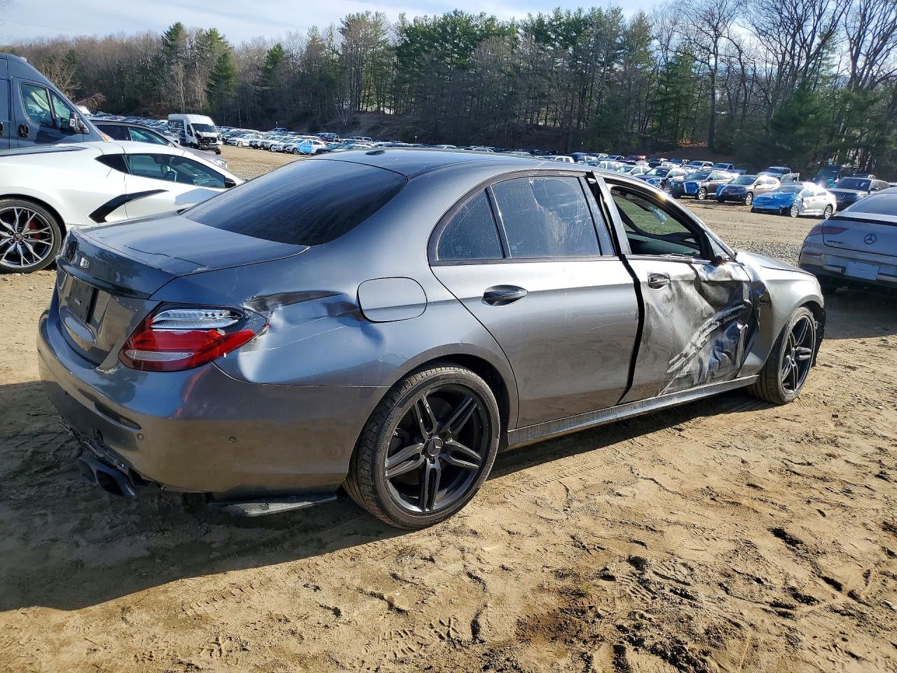 2017 Mercedes-Benz E-class VIN WDDZF6EB2HA186218 photo 3