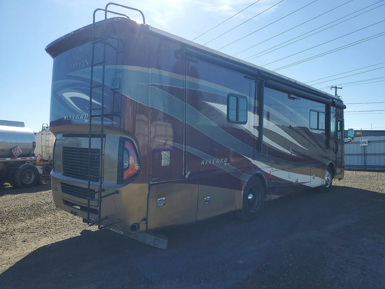 2018 FREIGHTLINER All other VIN 4UZACWFC9JCJS6806 photo 4