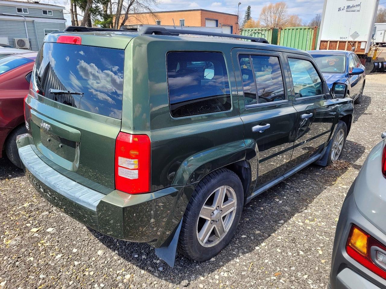 2007 JEEP Patriot VIN 1J8FF28W97D392209 photo 4